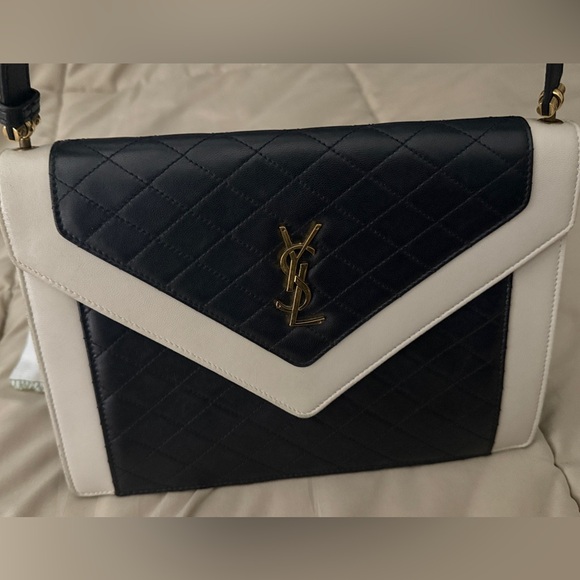 Yves Saint Laurent Black and White Quilted Shoulder Bag - Picture 1 of 4
